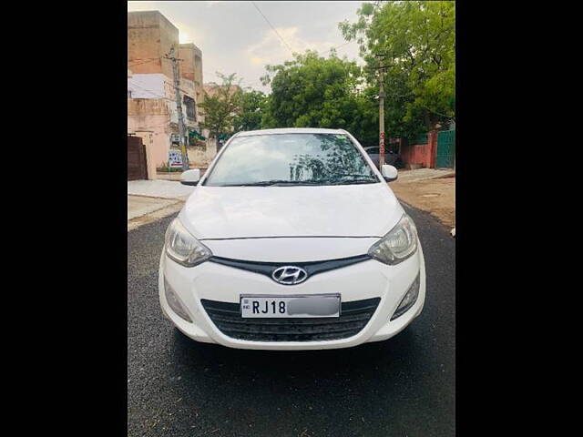 Used 2014 Hyundai i20 in Jaipur