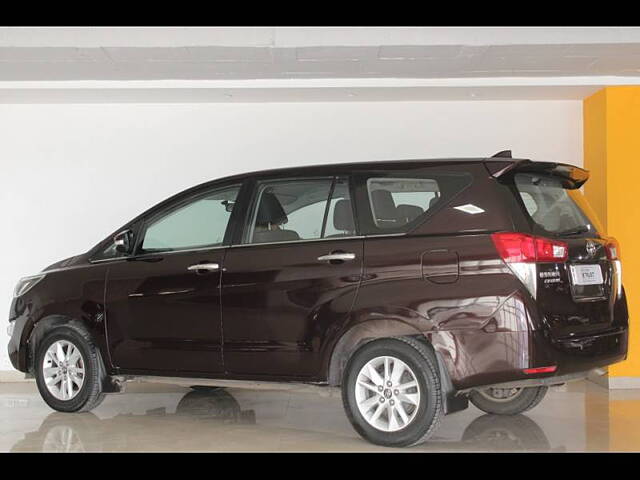 Used Toyota Innova Crysta [2016-2020] 2.4 V Diesel in Bangalore