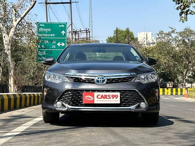 Used 2016 Toyota Camry in Noida