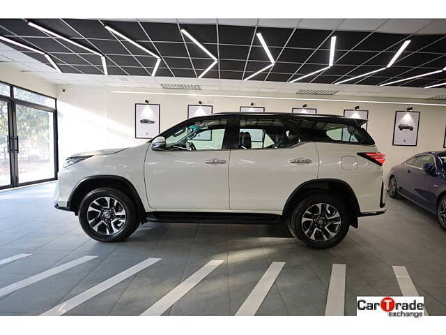 Used Toyota Fortuner Legender 2.8 4X4 AT in Delhi