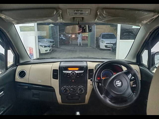 Used Maruti Suzuki Wagon R 1.0 [2014-2019] VXI AMT in Kanpur