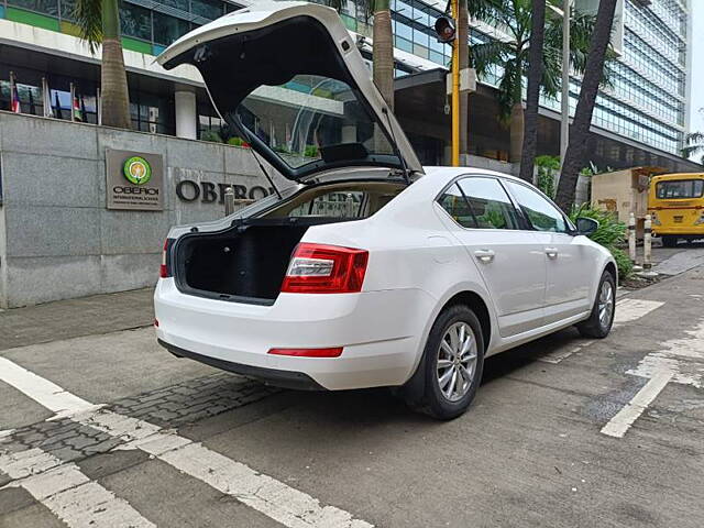 Used Skoda Octavia [2013-2015] Elegance 1.8 TSI AT in Mumbai