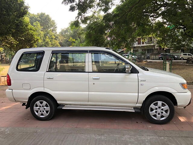 Used Chevrolet Tavera Neo 3 LT- 9 STR BS-III in Nagpur