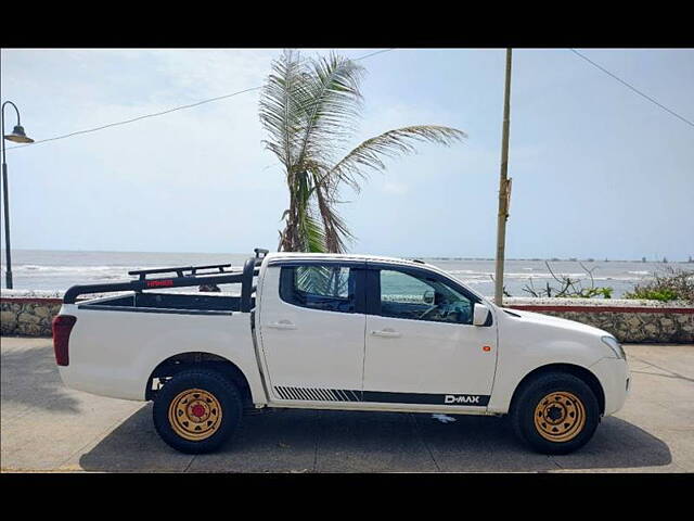 Used Isuzu MU-X [2017-2018] 4x2 in Hyderabad