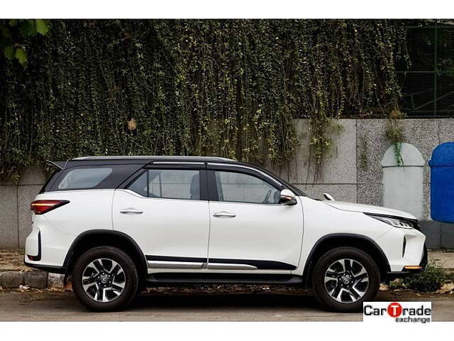 Used Toyota Fortuner Legender 2.8 4X4 AT in Delhi