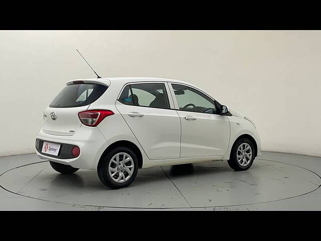 Used Hyundai Grand i10 Magna AT 1.2 Kappa VTVT in Ahmedabad