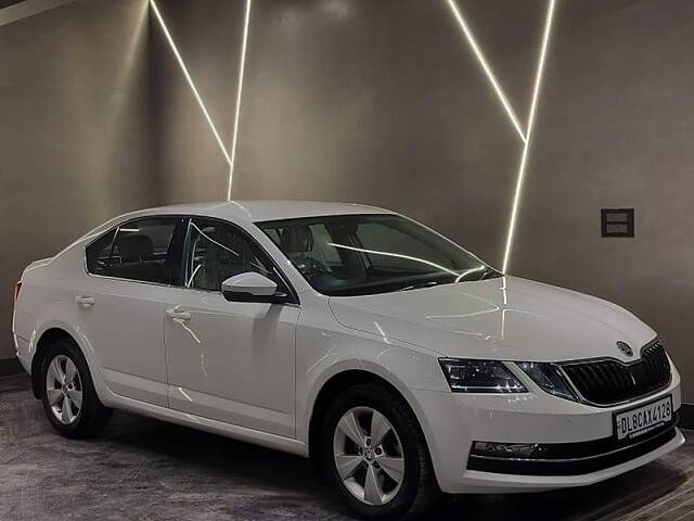 Used Skoda Octavia [2017-2021] 1.8 TSI Style Plus AT [2017] in Delhi