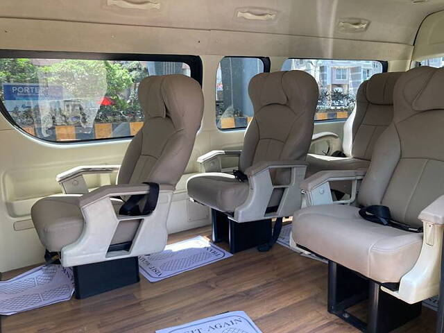 Used Toyota Commuter HiAce 3.0 L in Mumbai