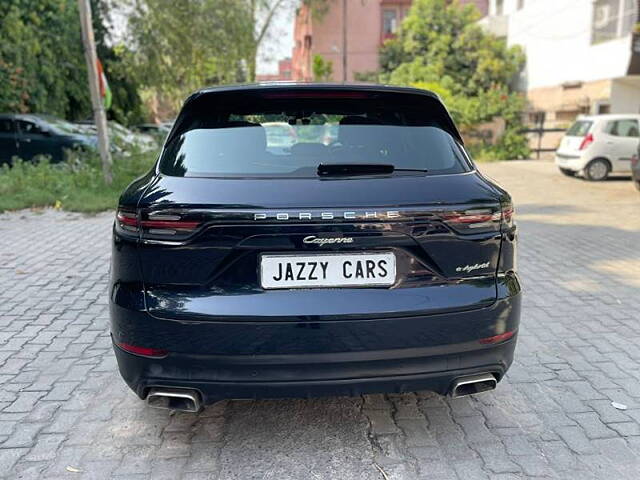 Used Porsche Cayenne E-Hybrid in Delhi