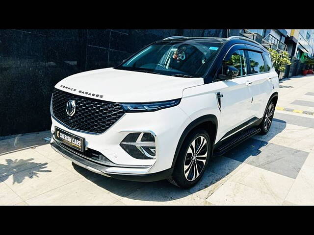 Used 2022 MG Hector Plus in Delhi