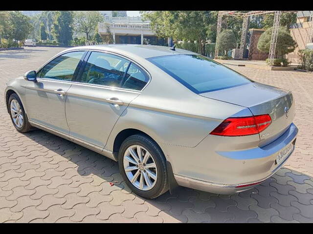 Used Volkswagen Passat Highline in Ahmedabad