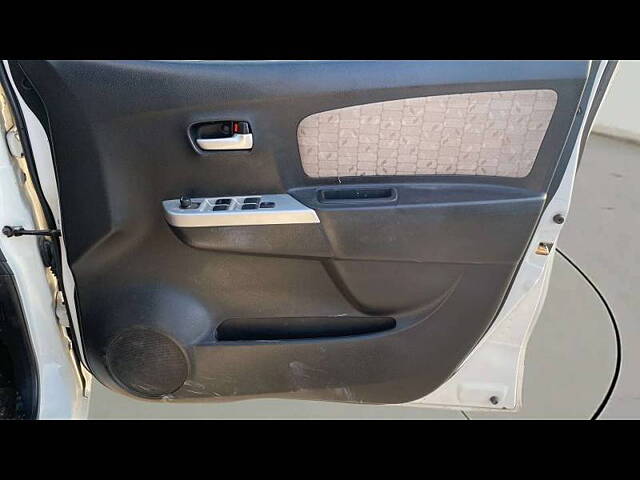 Used Maruti Suzuki Wagon R 1.0 [2014-2019] VXI in Ahmedabad