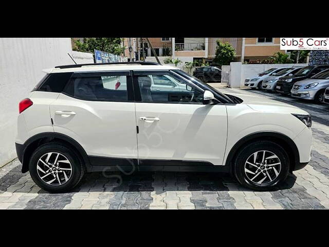 Used Mahindra XUV300 [2019-2024] W8 (O) 1.2 Petrol AMT in Hyderabad