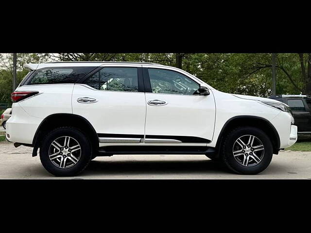 Used Toyota Fortuner 4X2 AT 2.8 Diesel in Delhi