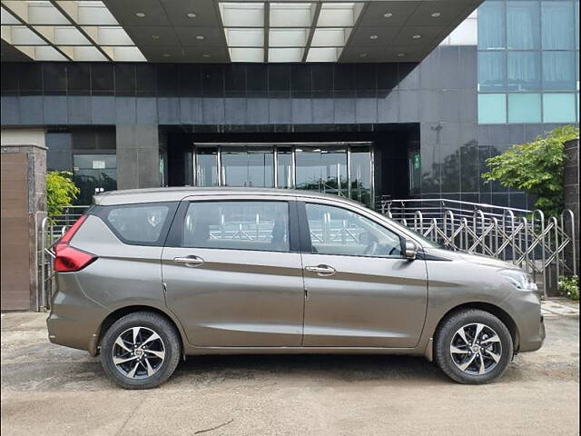 Used Toyota Rumion V AT in Delhi