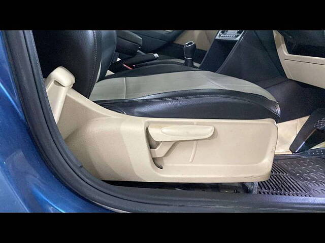 Used Volkswagen Ameo Highline1.2L (P) [2016-2018] in Navi Mumbai