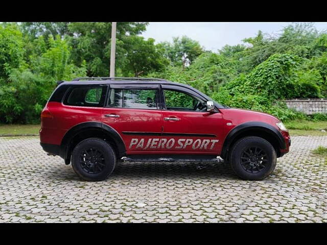 Used Mitsubishi Pajero Sport 2.5 AT in Ahmedabad