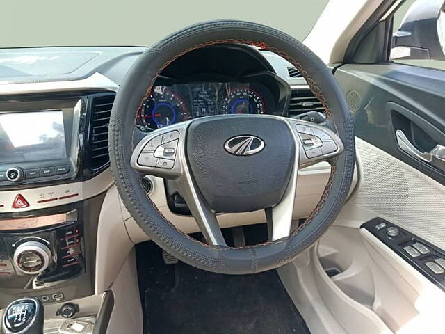 Used Mahindra XUV300 [2019-2024] W8 (O) 1.2 Petrol in Noida