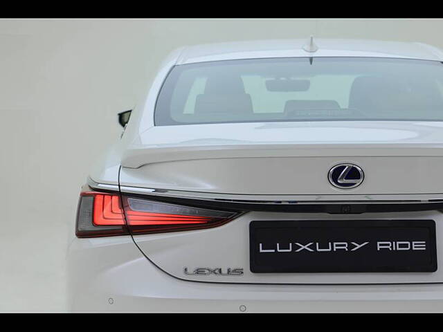 Used Lexus ES [2017-2018] 300h in Lucknow