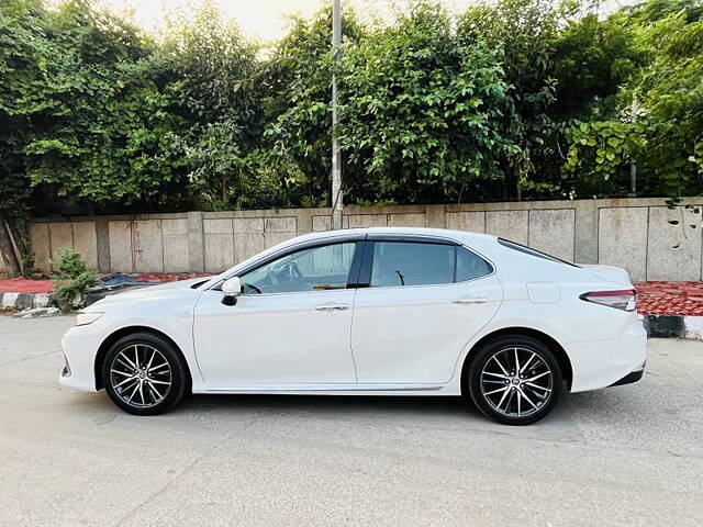 Used Toyota Camry Hybrid in Delhi