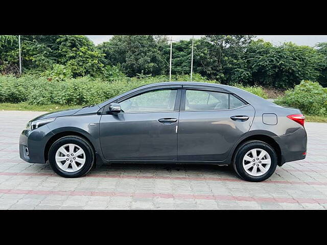 Used Toyota Corolla Altis G Petrol in Delhi