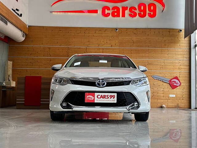 Used 2017 Toyota Camry in Noida