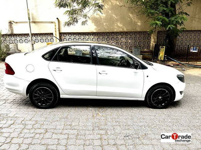 Used Skoda Rapid [2015-2016] 1.6 MPI Style Plus Black Package AT in Mumbai