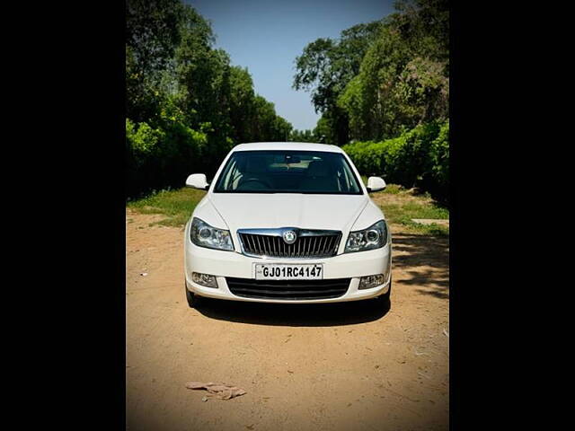 Used Skoda Laura Elegance 2.0 TDI CR MT in Ahmedabad