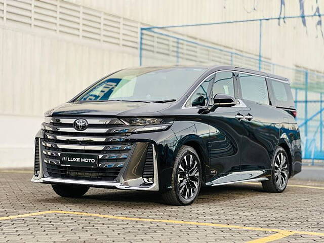 Used Toyota Vellfire VIP – Executive Lounge in Kochi