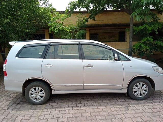 Used 2013 Toyota Innova in Bhilai