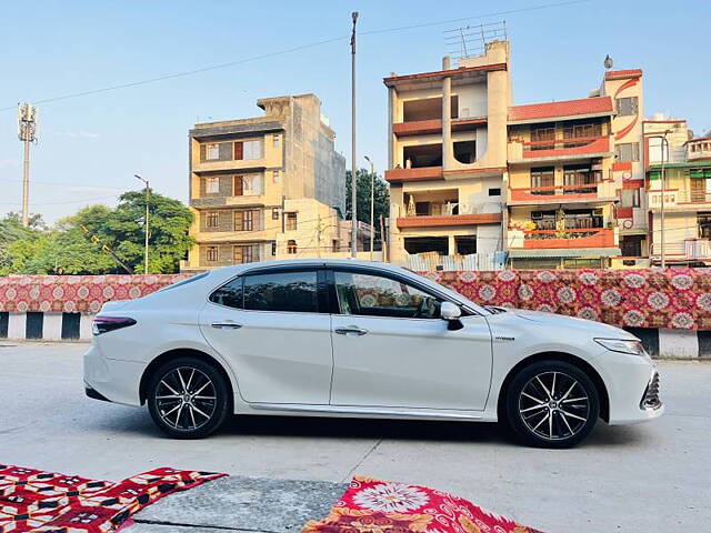 Used Toyota Camry Hybrid in Delhi