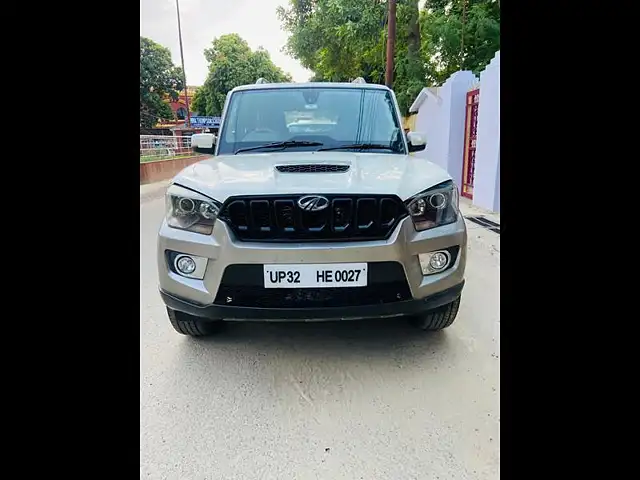 Used 2016 Mahindra Scorpio in Lucknow