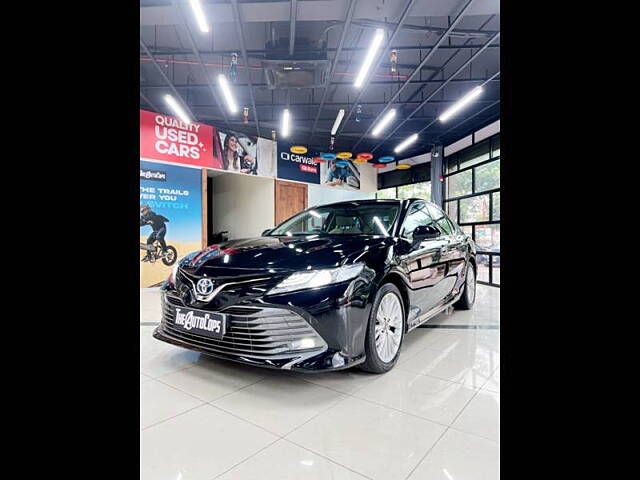 Used Toyota Camry Hybrid in Pune