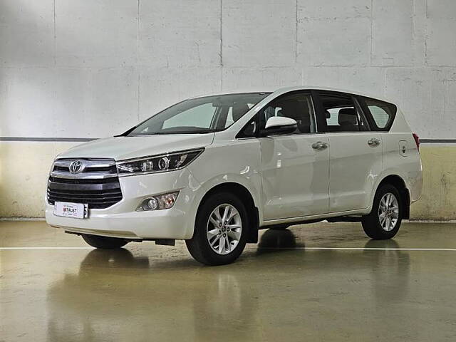 Used Toyota Innova Crysta [2016-2020] 2.4 V Diesel in Bangalore