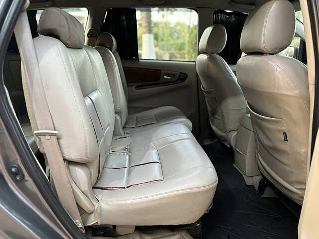 Used Toyota Innova [2005-2009] 2.5 V 7 STR in Jalgaon