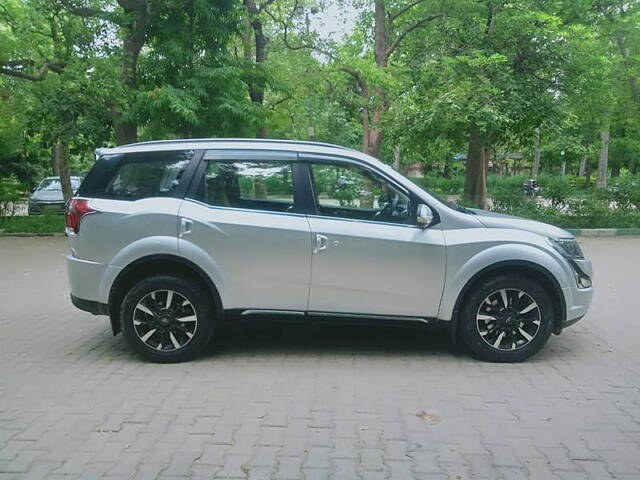 Used Mahindra XUV500 W11 in Delhi