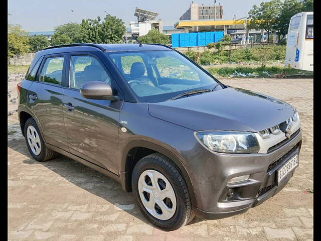 Used Maruti Suzuki Vitara Brezza [2016-2020] VDi in Ahmedabad