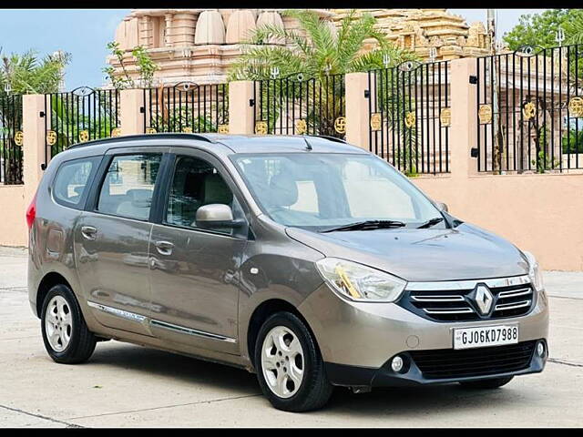 Used Renault Lodgy 85 PS RXZ Stepway 8 STR in Vadodara