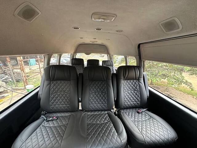 Used Toyota Commuter HiAce 3.0 L in Bangalore