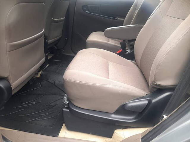 Used Toyota Innova [2013-2014] 2.5 GX 7 STR BS-IV LTD in Bangalore