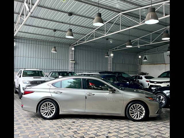 Used Lexus ES 300h [2018-2020] in Hyderabad