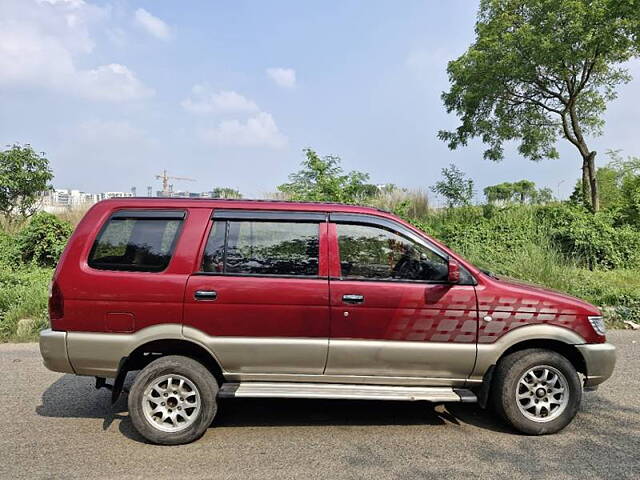 Used Chevrolet Tavera Neo 3 LT- 7(C) STR BS-III in Kolkata