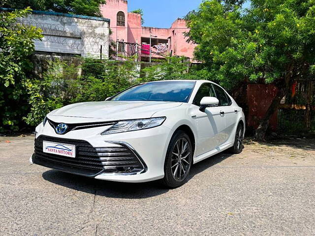 Used Toyota Camry Hybrid in Delhi