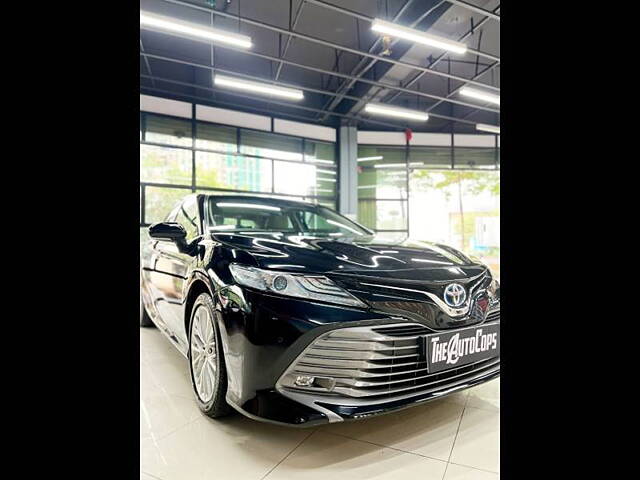 Used Toyota Camry Hybrid in Mumbai