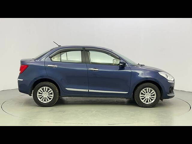 Used Maruti Suzuki Dzire [2017-2020] VXi AMT in Kolkata