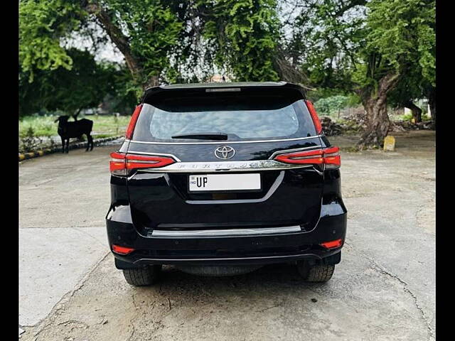 Used Toyota Fortuner 4X2 AT 2.8 Diesel in Delhi