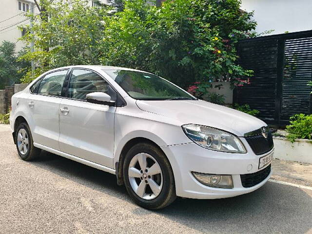 Used Skoda Rapid [2015-2016] 1.5 TDI CR Style Plus AT in Hyderabad