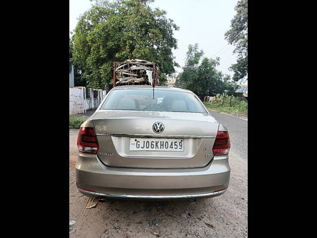 Used Volkswagen Vento [2015-2019] Highline Petrol AT [2015-2016] in Vadodara