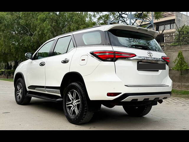 Used Toyota Fortuner 4X2 AT 2.8 Diesel in Delhi