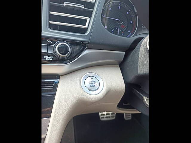 Used Hyundai Elantra SX (O) 1.5 AT in Pune